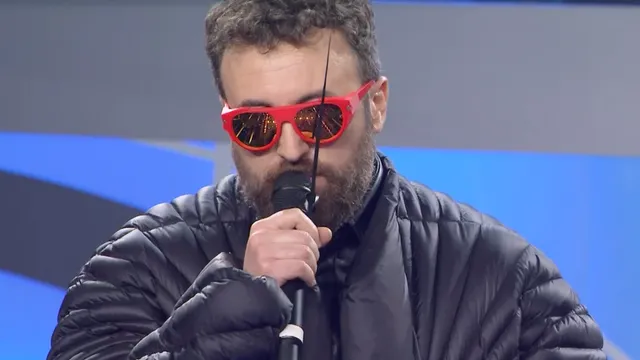 Sanremo 2024, il testo della canzone “Onda alta” di Dargen D’Amico in gara al Festival