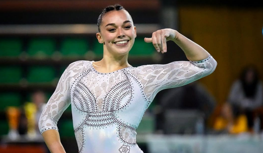 Giorgia Villa durante una gara di ginnastica artistica internazionale
